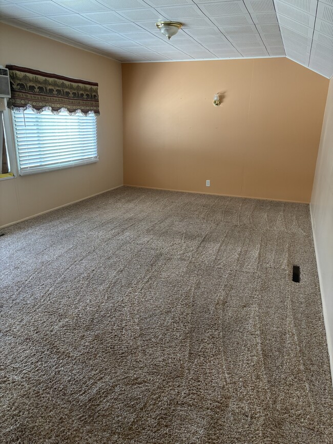 Photo - 622 S Main St