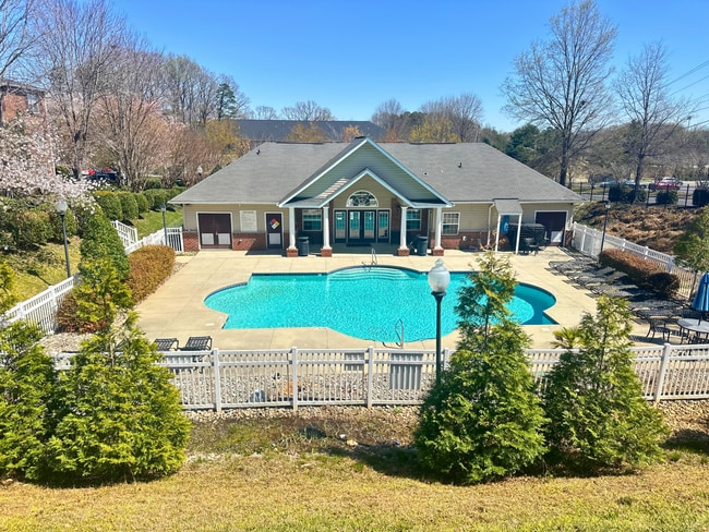 Photo - LYNX Gate City