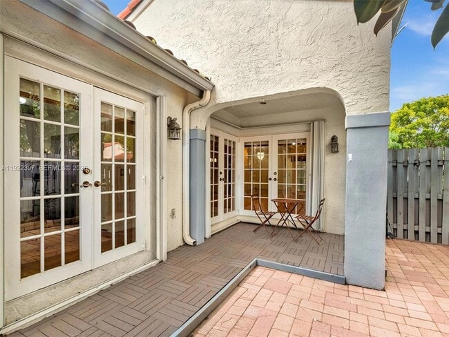 Building Photo - 1361 Cottonwood Cir