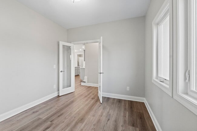 Photo - 1298 Switchfoot Dr