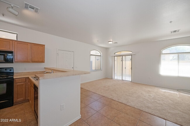 Photo - 2250 E Deer Valley Dr