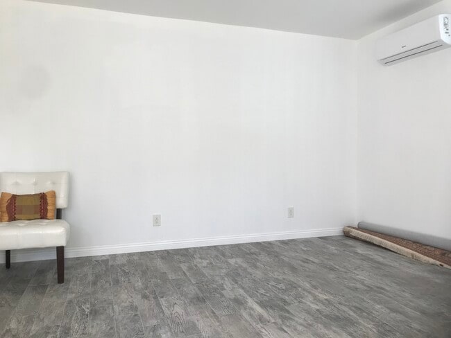 Photo - 438 Sycamore Ave