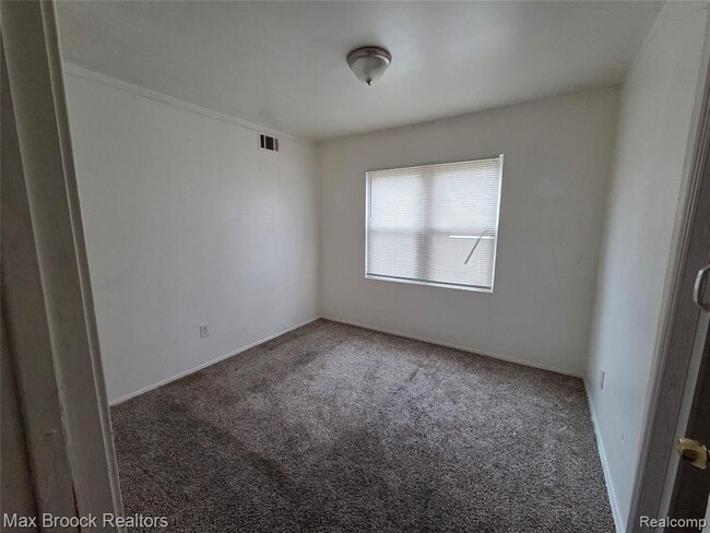 Photo - 24511 Florence St