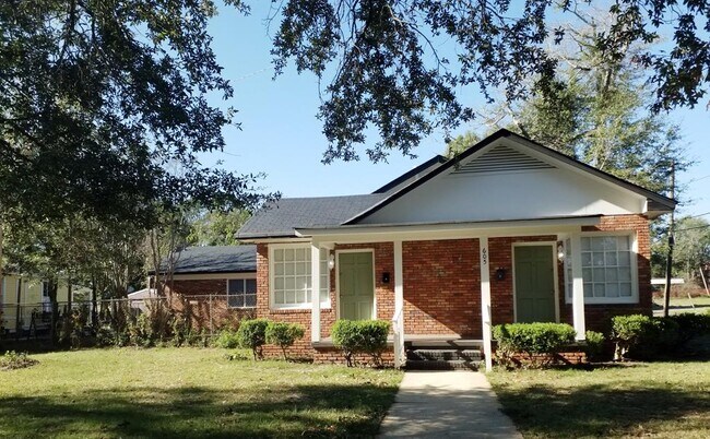 Photo - 605 S Jackson St Townhome