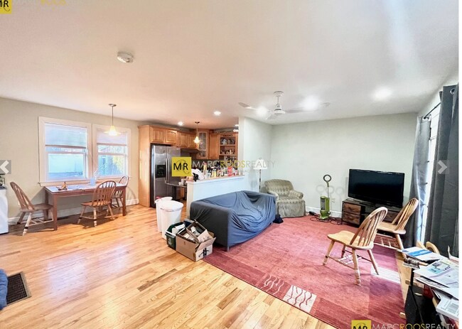 Building Photo - 21 Dorr St Unit C