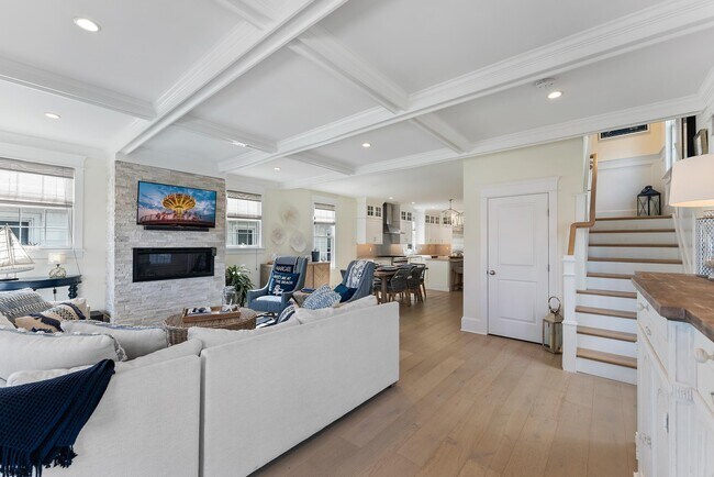 Photo - 202 N Union Ave