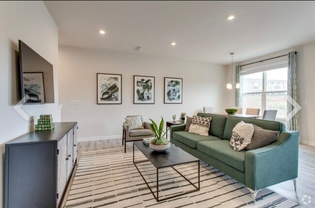 Building Photo - 3 Bedroom and 3 Full Baths Rental
