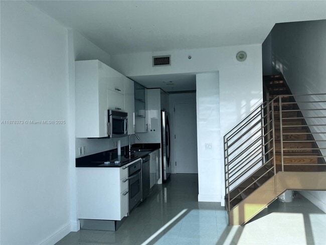 Photo - 60 SW 13th St Unidad 1417