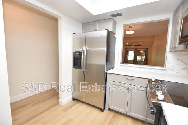 Photo - 2025 Sylvester Rd Unidad S2