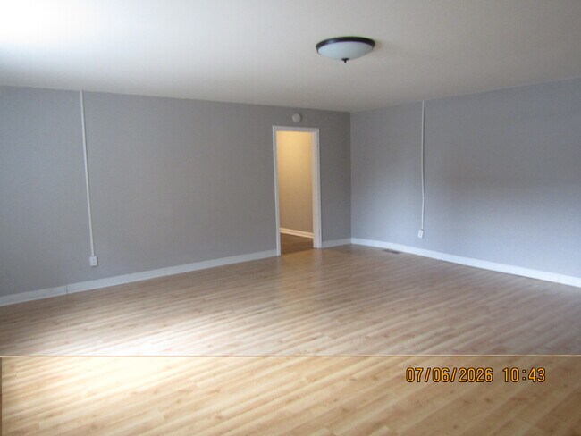 Building Photo - 1522 Main St Unit 1
