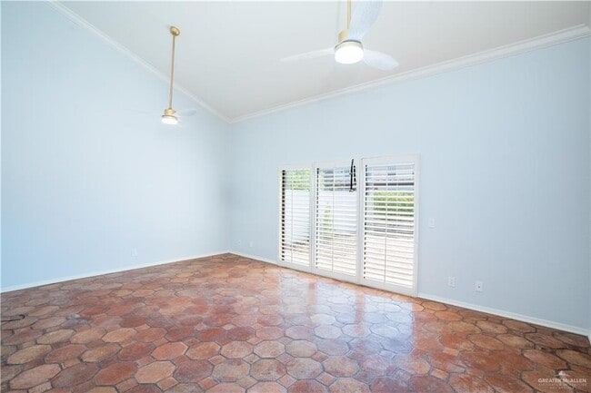 Photo - 24 Shasta St