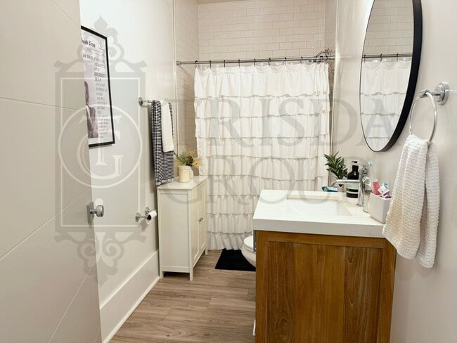 Photo - Avail July 15th! Stylish 1-Bedroom Apartment in Mt. Washington –2 Off Street Parking Spaces, AC, ... Unit SOU160-3