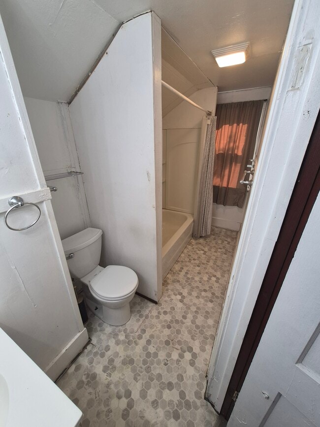 Photo - 3410 Orleans Ave Unit Upper
