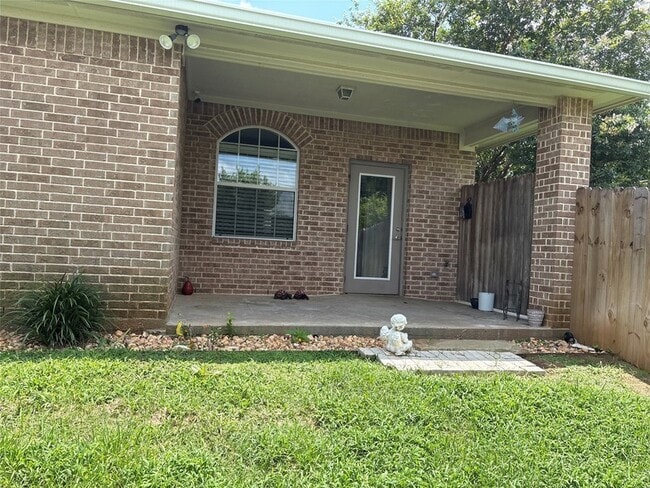 Photo - 359 Stone Hill Dr