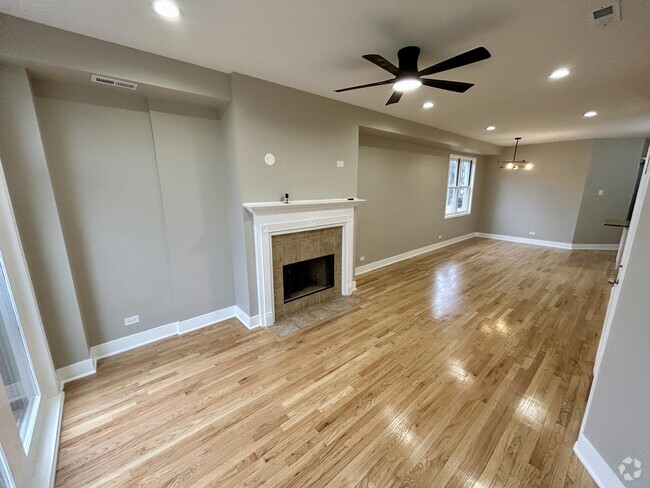 Building Photo - 5644 S Prairie Ave Unit 2 Rental