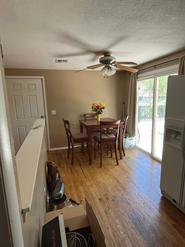 Photo - Charming home Unit 2-UP