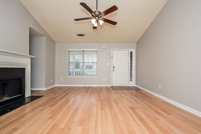 3709 Hudson Ct