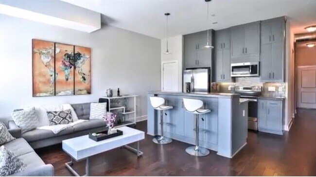 Building Photo - 1011 Studemont St Unit 376.2