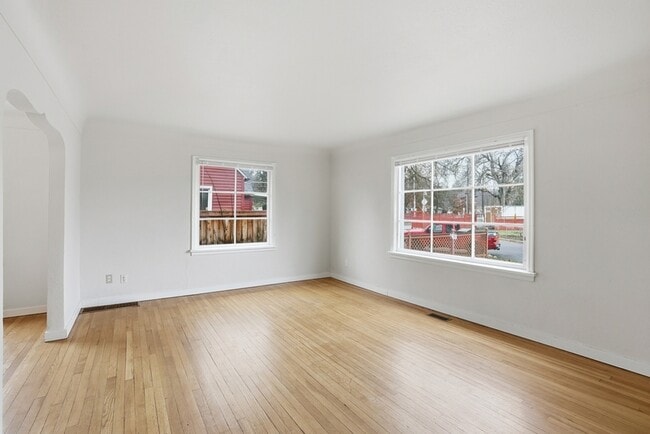 Photo - 611 S Ferrall St