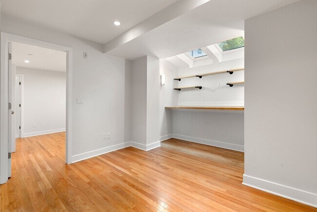 Photo - 242 Shawmut Ave Unidad 1B