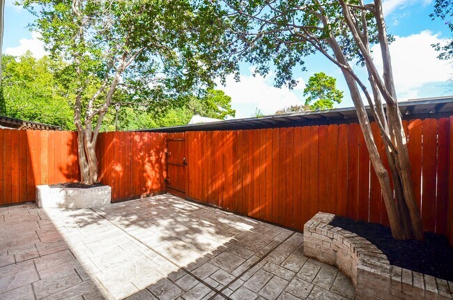 Photo - 13074 Trail Hollow Dr Unit 3074