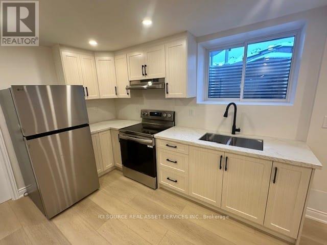 Photo - 198 Camellia Cres