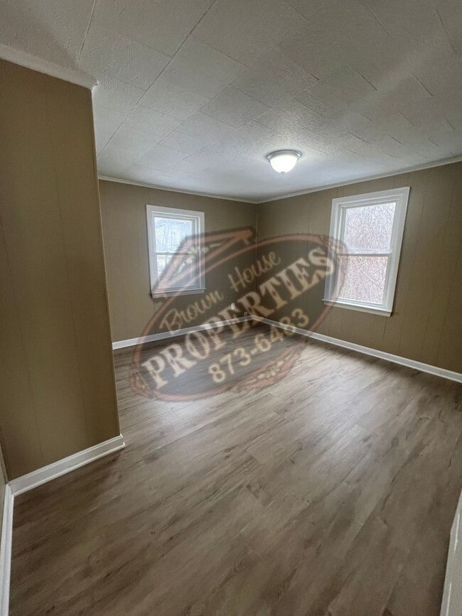 Building Photo - 16 Western Ave Unit Apt 3