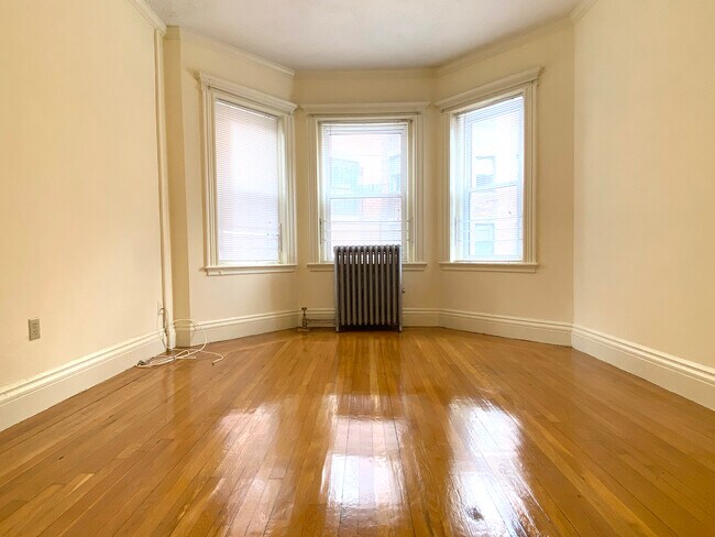 Photo - 111 Jersey St