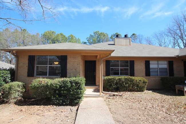 Tour Today! 3/2/2 Duplex in Tyler! - Tour Today! 3/2/2 Duplex in Tyler! House