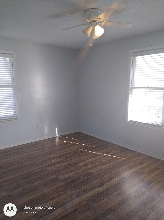 Photo - 1212 Dorothy Pl