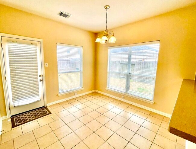 Photo - 2518 Brittany Lakes Dr