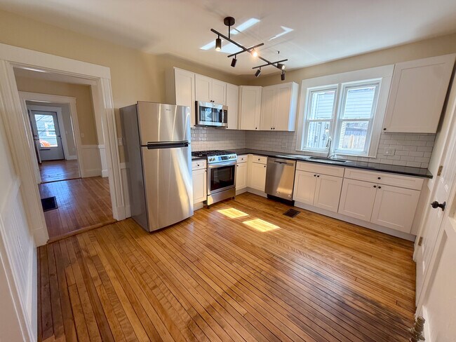 Photo - 11 Aubin St Unidad 1F