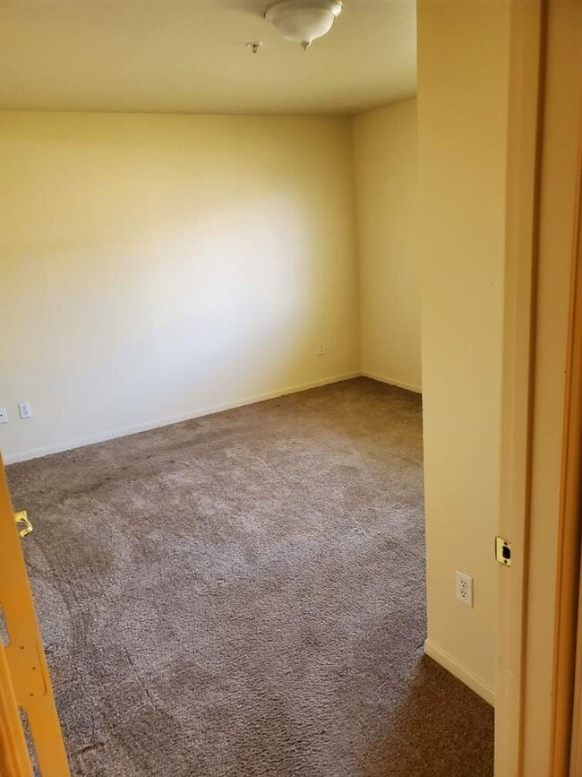Regency Place Senior Apts