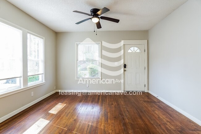 Photo - 5505 Court J