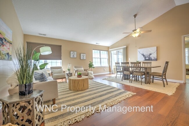 Photo - 302 Creeks End Cir