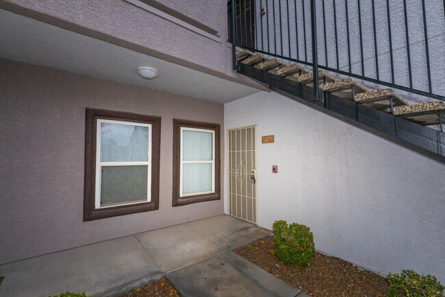 Photo - Lovely 1 Bedroom Condo For Rent Unidad 1070