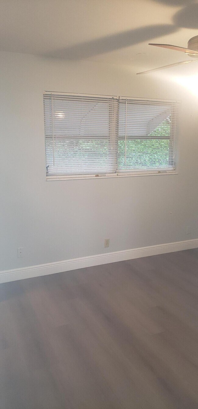 Photo - 4442 Golfers Dr W