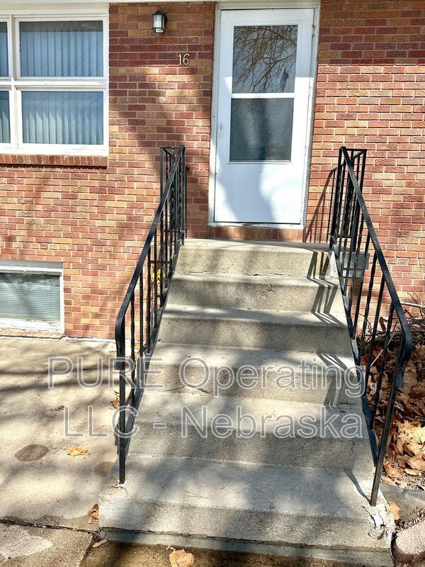 Building Photo - 2205 Lindyview Rd Unit 16