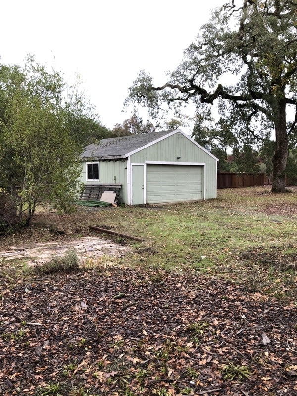 Photo - 5773 Melita Rd