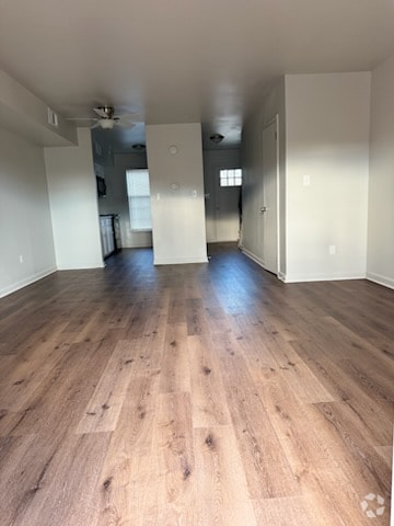Building Photo - 73 W County St Rental