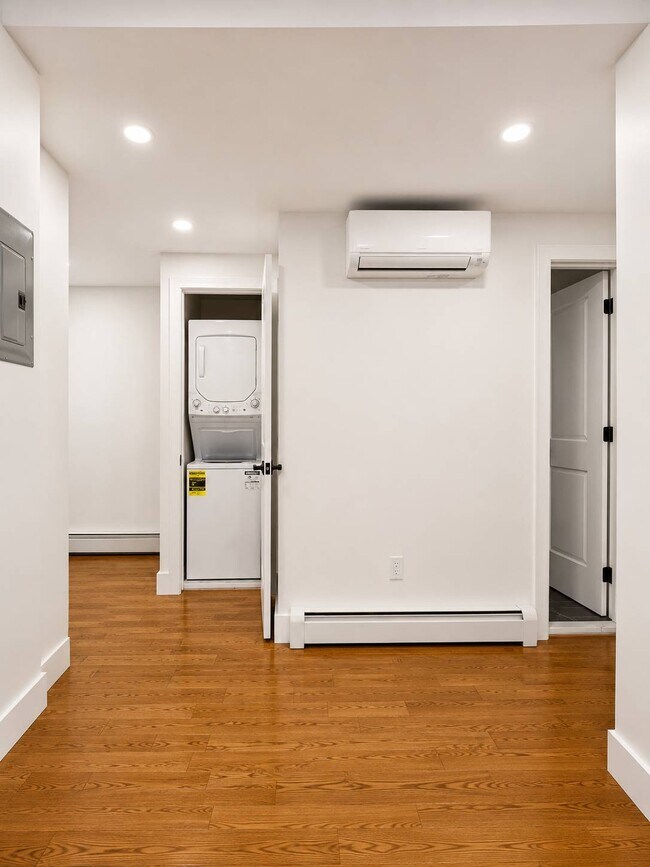 Photo - 69 6th Ave