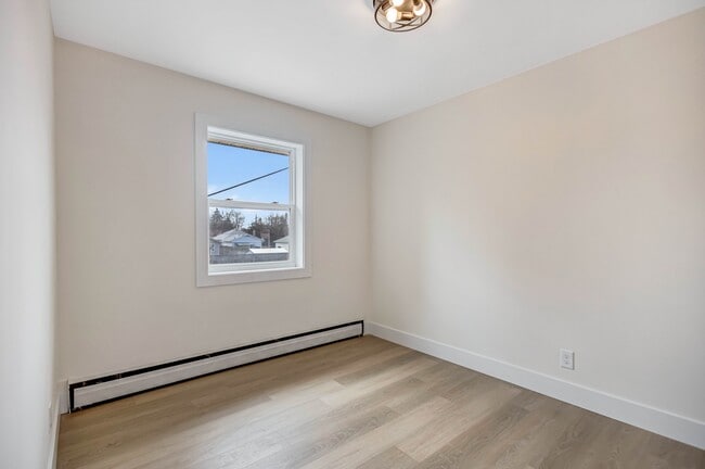 Photo - 1889 Wavell St Unité 1887 Basement