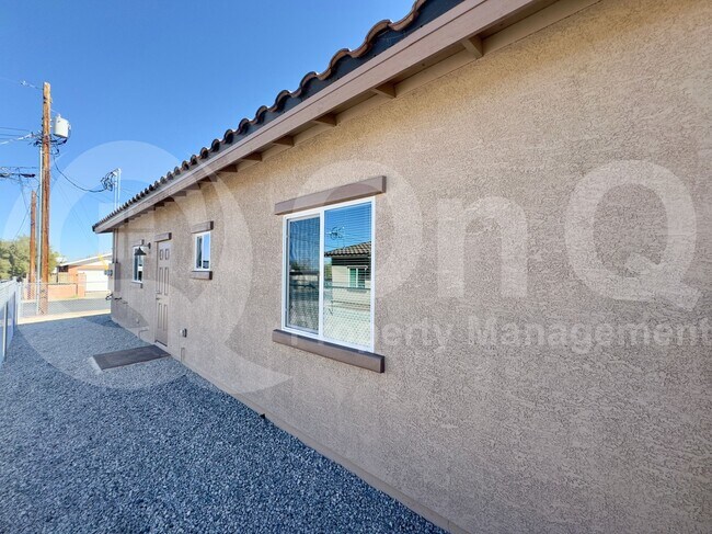 Photo - 442 E Wilcox Dr