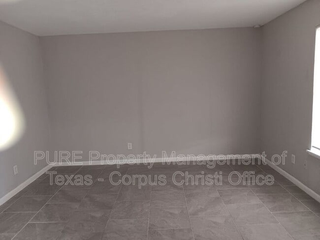 Photo - 3535 Cottonwood St