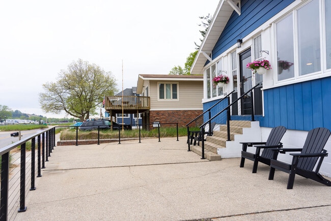 Photo - 848 S Harbor Dr