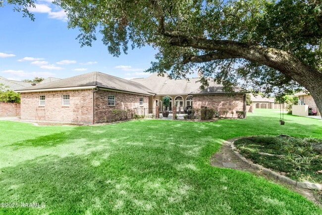 Photo - 102 Bear Creek Ct