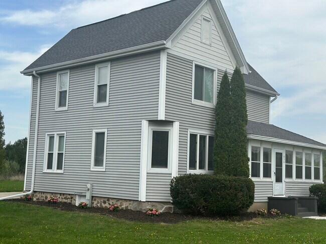 626 Hillside Rd