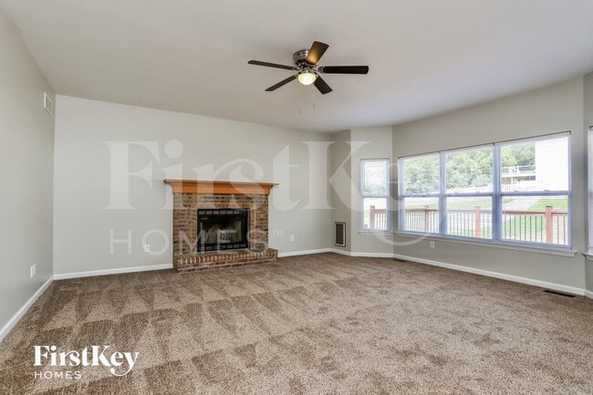 Photo - 107 Trailing Oak Ct