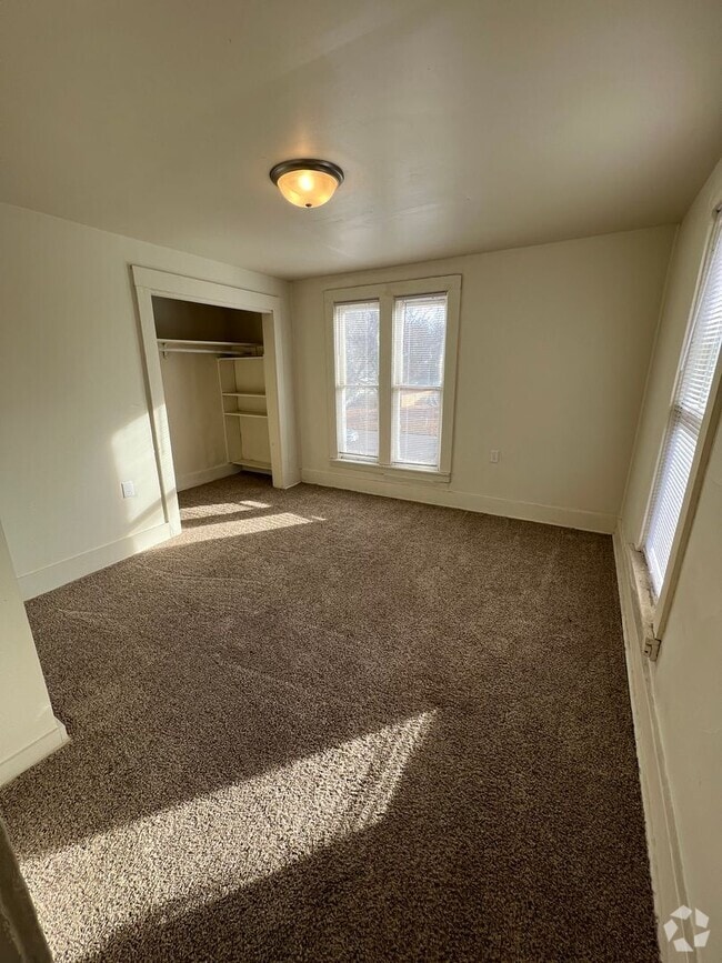 Building Photo - 425 SW Taylor St Unit 425 - 2 Rental