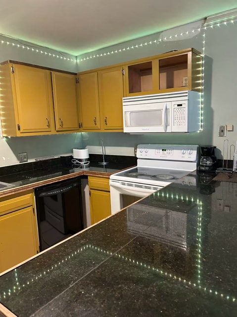 Building Photo - 7522 Benjamin St Unit 203